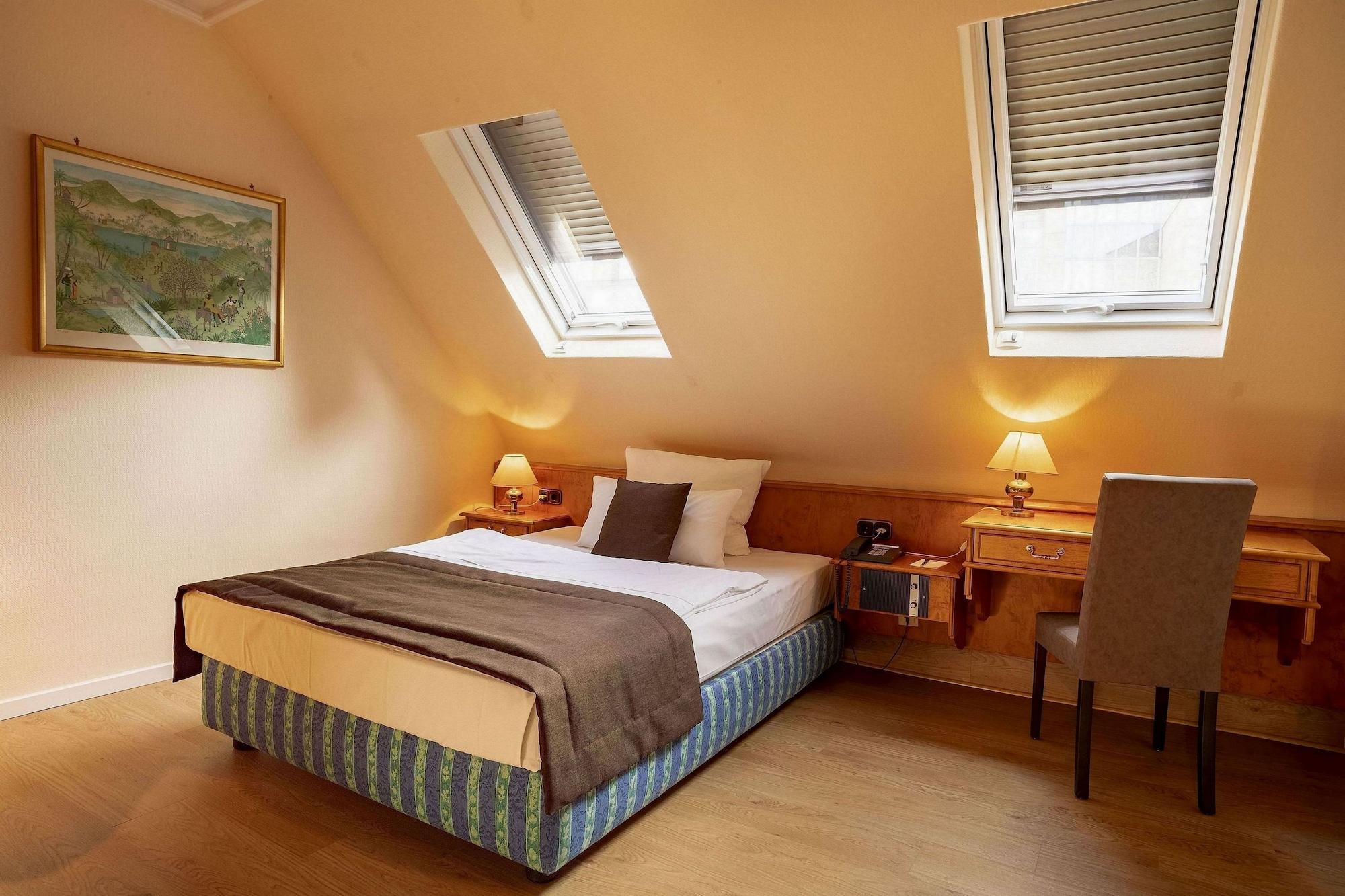 Villa Westend Hotel An Der Messe Frankfurt am Main Luaran gambar